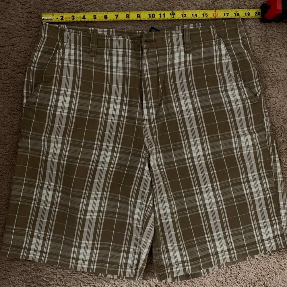Men's Faded Glory tan plaid 36